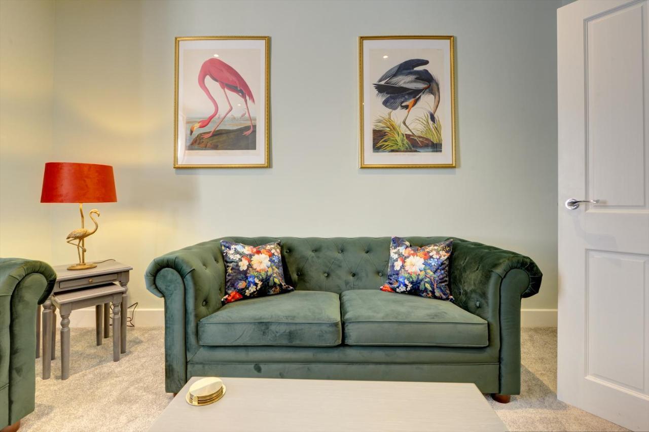 The Nook - A Modern 2 Bedroom Loft With Parking リポン エクステリア 写真