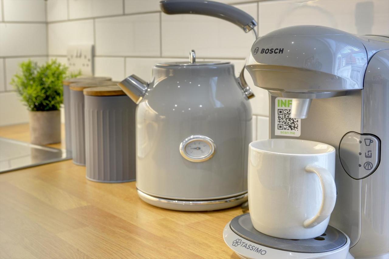 The Nook - A Modern 2 Bedroom Loft With Parking リポン エクステリア 写真
